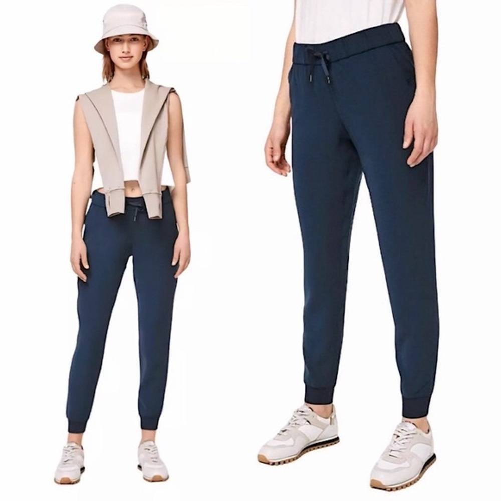 Lululemon On The Fly Joggers in True Navy | 2